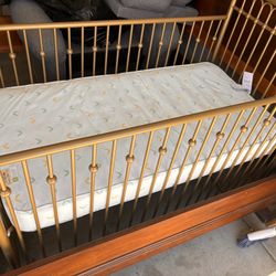 Baby crib