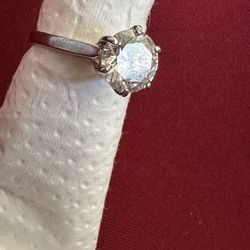 925 AAA zirconia solitaire right