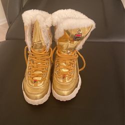 Girls boots Size 13 Brand Fila 