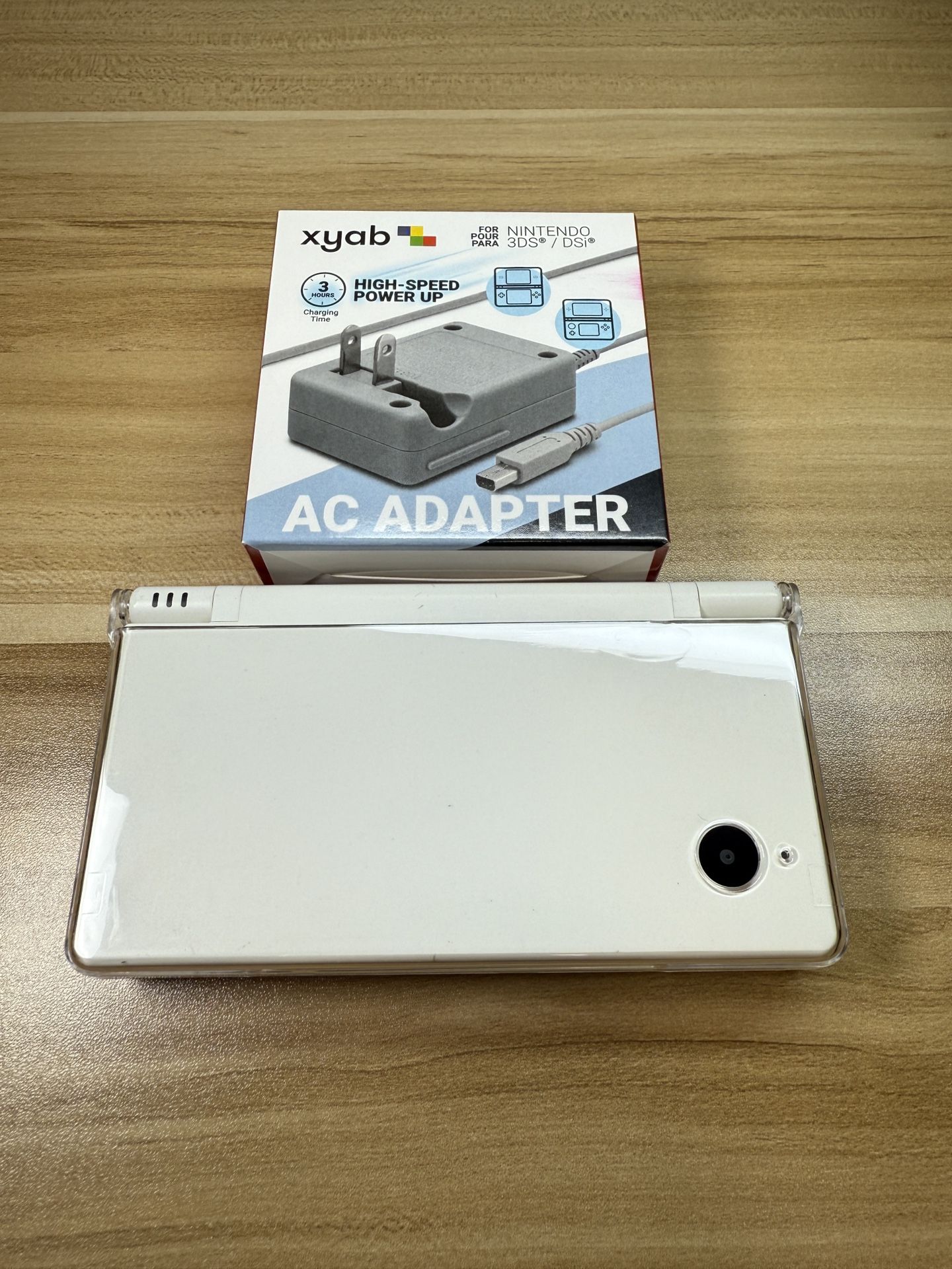 Nintendo DSi Console J41