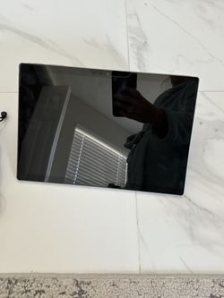Microsoft surface Go 10" Tablet 128G