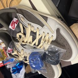 jordan 1 travis scott  