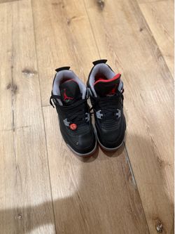 AIR JORDAN 4 RETRO