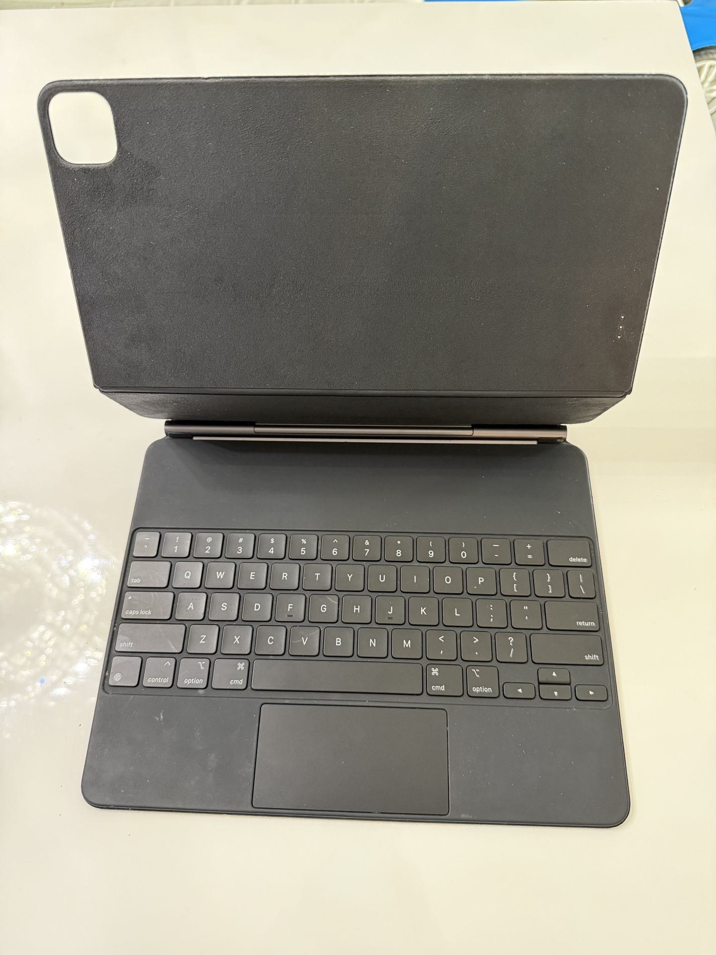 Magic Keyboard 12.9 Older Version iPad