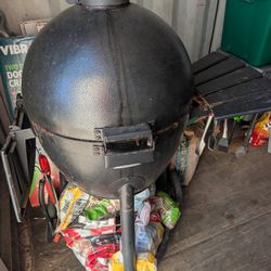 Acorn smoker