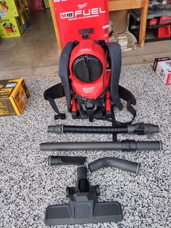 Backpack vacuum Milwaukee tool only