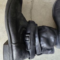 Black Leather Boots Size 7.5