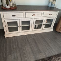 Credenza