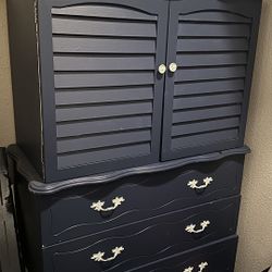 Solid Wood Dresser 