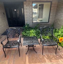 Patio set. All metal. Chairs. With table. Very nice condition.
