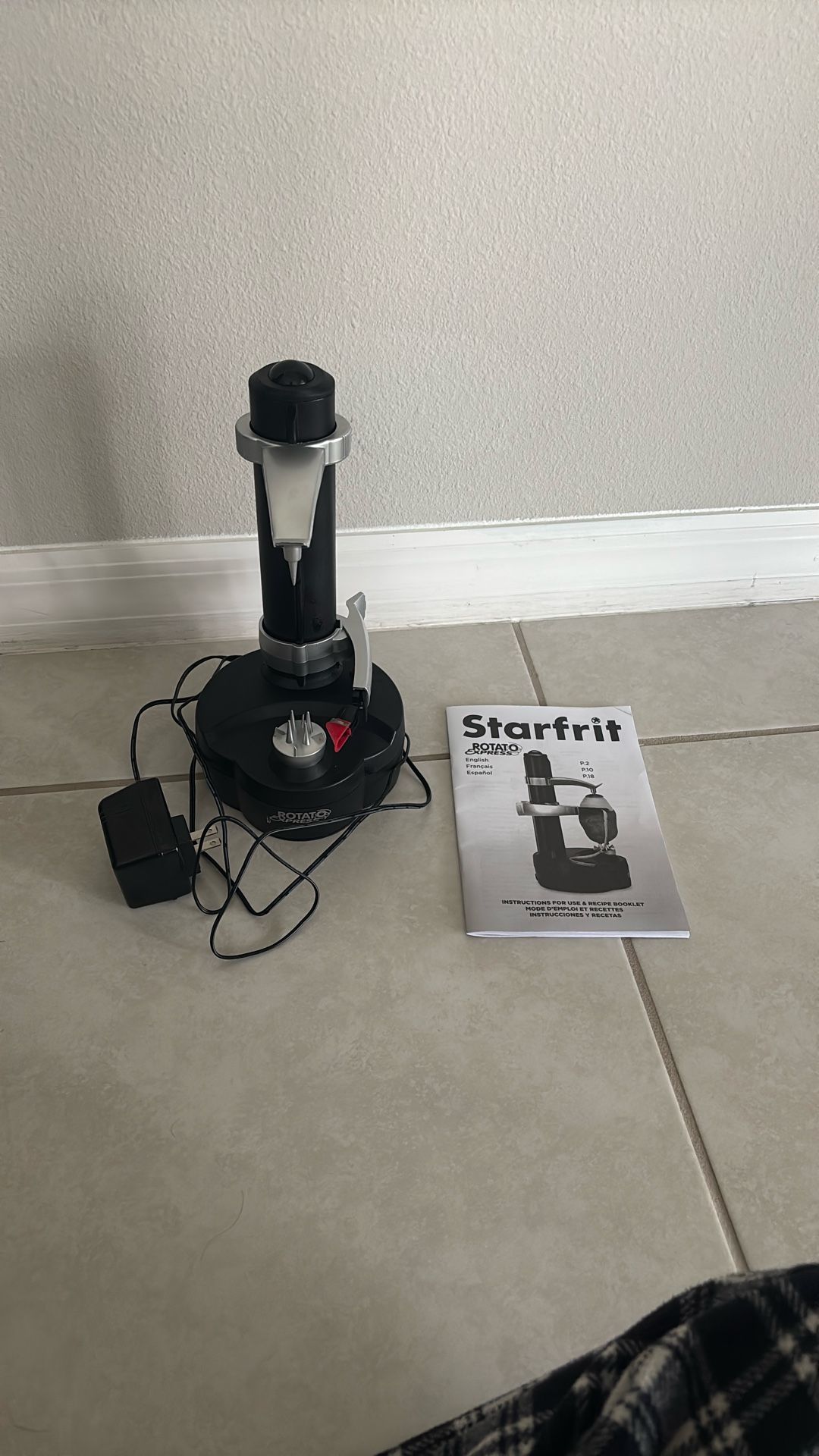 Fruit / vegetable peeler