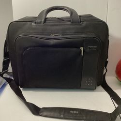 Tumi Black Briefcase/Laptop Carrier 17”