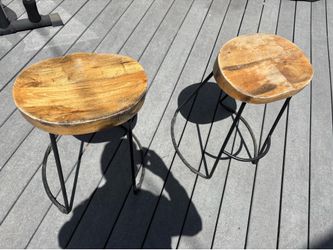 4 bar stools for 80 dollars