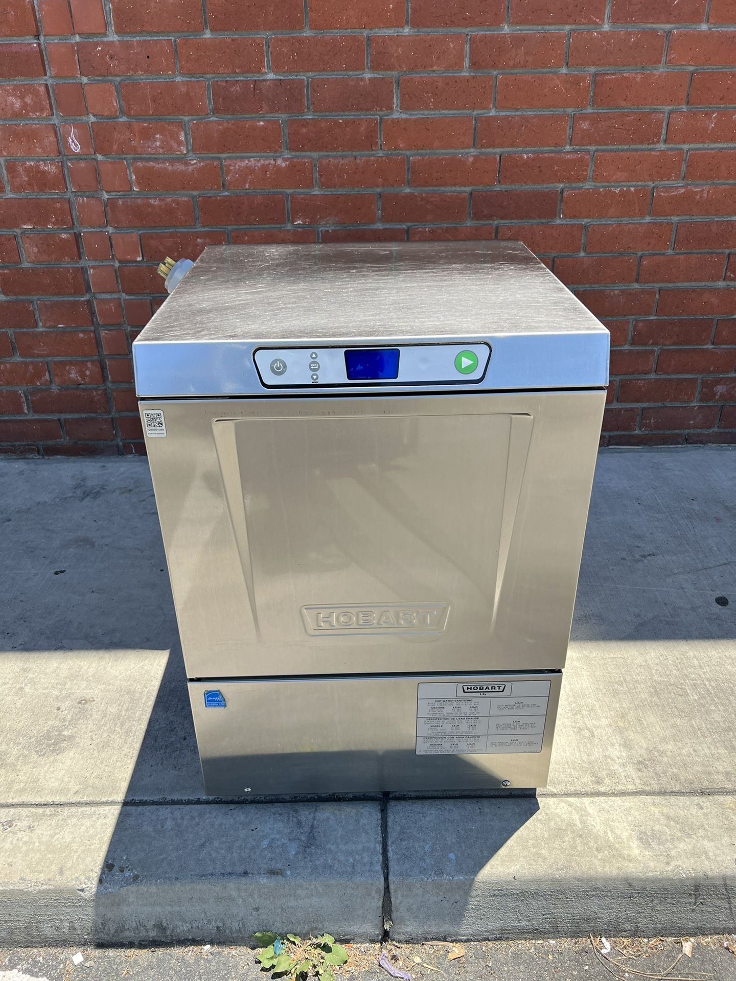 Hobart LXEH-2 High Temp Rack Undercounter Dishwasher - (32) Racks/hr, 208