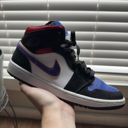 Jordan 1 Mid