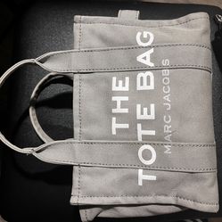 Marc Jacob’s Canvas Tote 