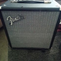 Fender Rumble 15 V3 Bass 15 Watts Bass-Guitar Amplifier 