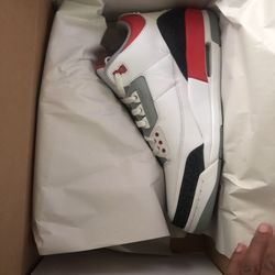 Air Jordan 3 Retro “Fire Red”