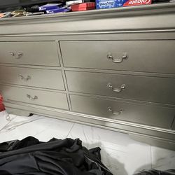 Dresser and nightstand