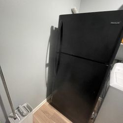 Used Frigidaire 20 Cu. Ft. Garage Ready Top Freezer Refrigerator