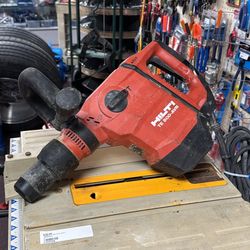 Hilti TE 500-AVR Hammer Drill