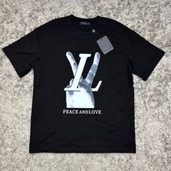 Lv shirt size M