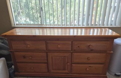 Solid Pine Wood Dresser with 7 Drawers