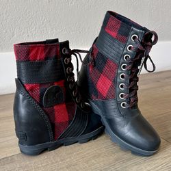 Sorel Lexie Red/Black Buffalo Plaid Wedge Boot Women’s Size 7