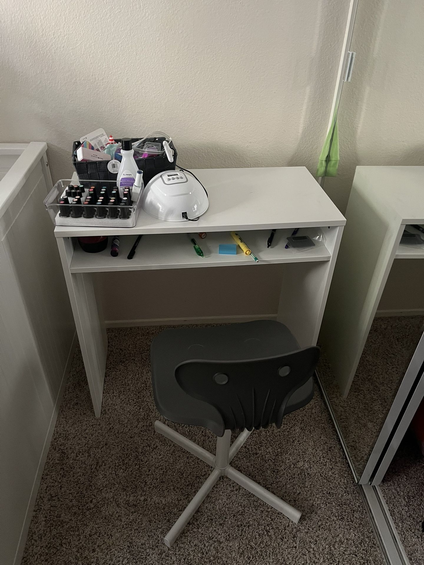 White ikea desk w/chair