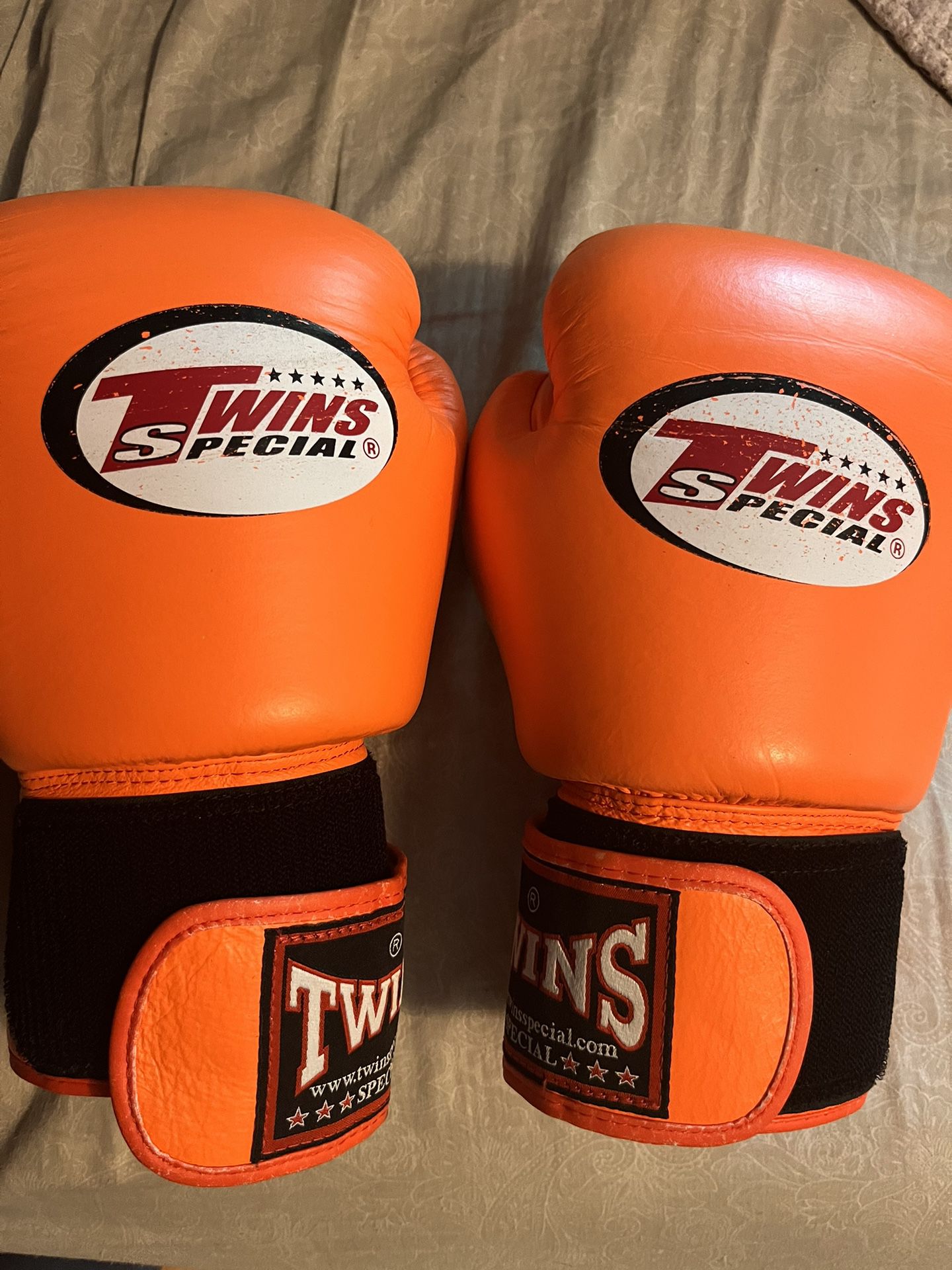Twins special Gloves 12 Oz
