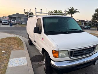 2004 Ford E-250