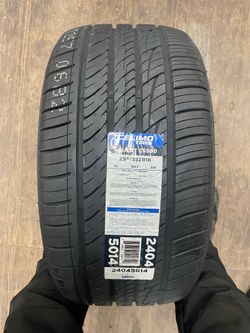 BRAND NEW SET (4) 255 35 18 ALL SEASON TIRES !!!