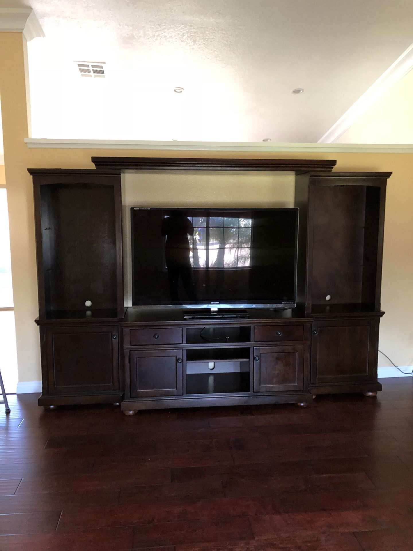 Porter entertainment center by ashley furniture for Sale in Bloomington