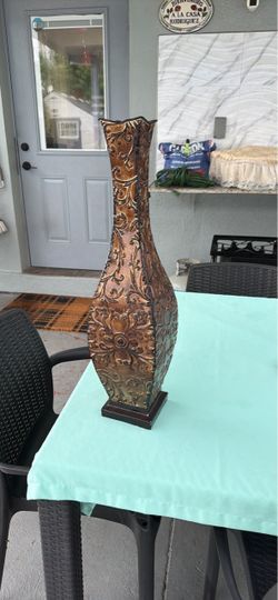 Jarrón metal