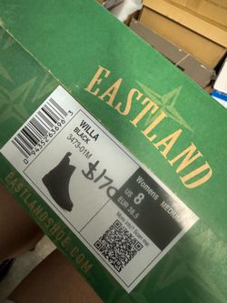 Eastland Willa black boots size 8 women’s