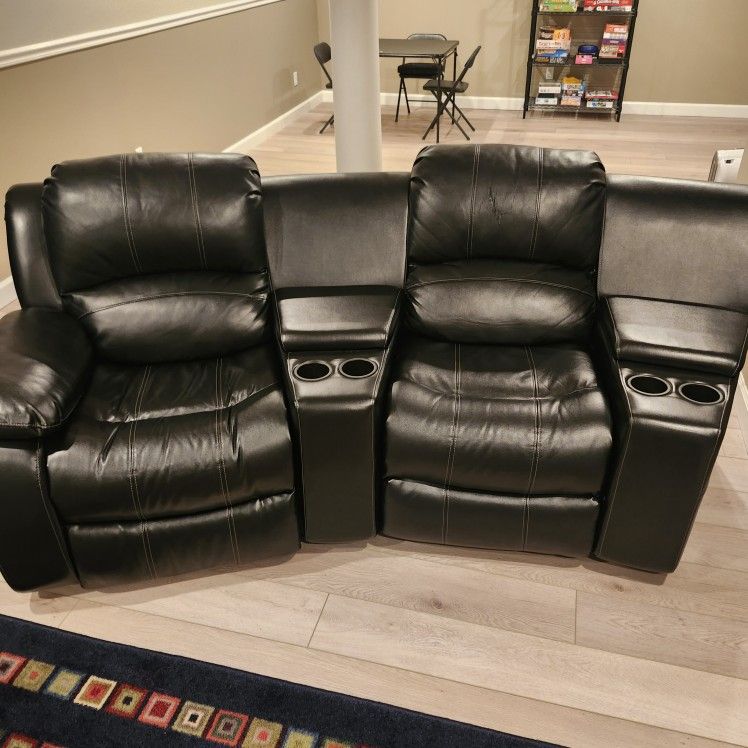 Black Media Seating