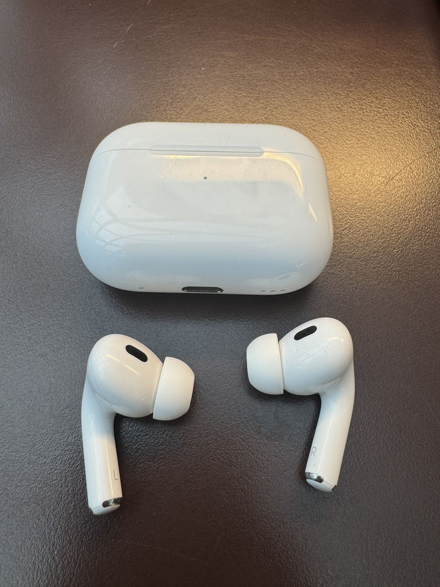 Apple Airpods Pro 2nd Generation With Magsafe Charging Case