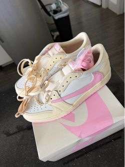 Travis scott Muslim pink