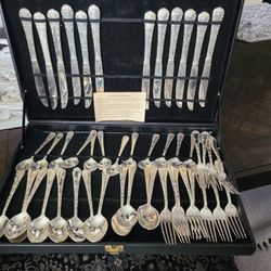 Wm Roger's Flatware Set