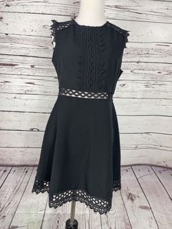 ZARA CONTRASTING LACE Size Medium little Black dress Solid Aline 