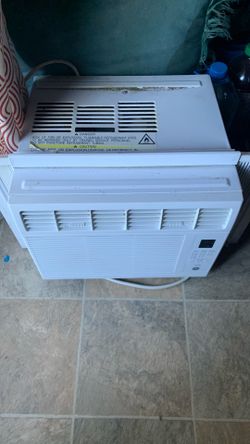 2 Window AC UNITS one with box