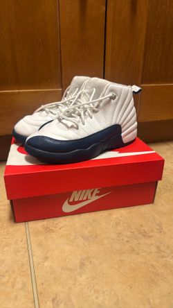 Jordan 12 Size 2.5Y