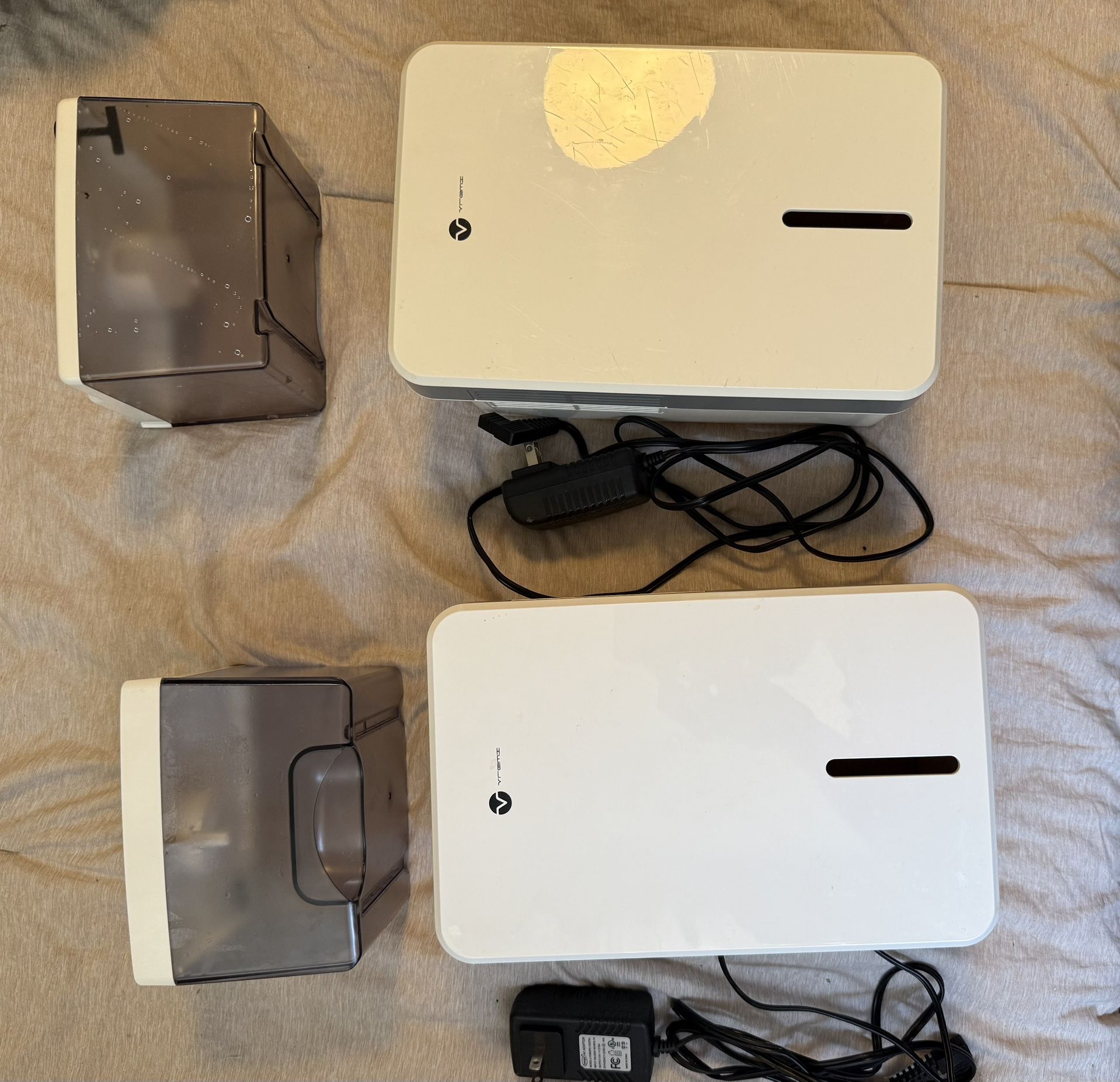 2x Vremi 0.4 gallon Dehumidifiers – $65 for Both