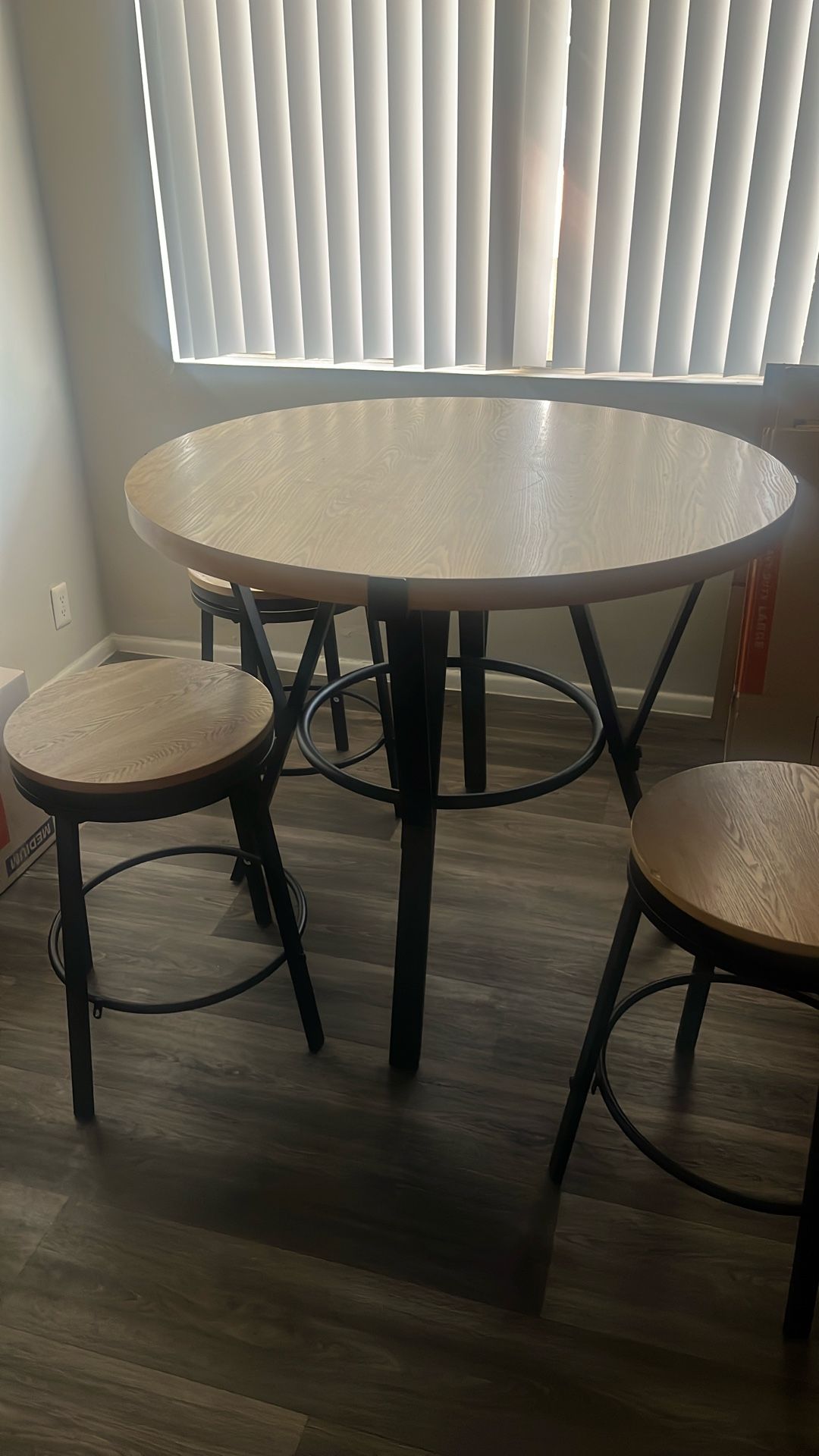 Round Modern Table