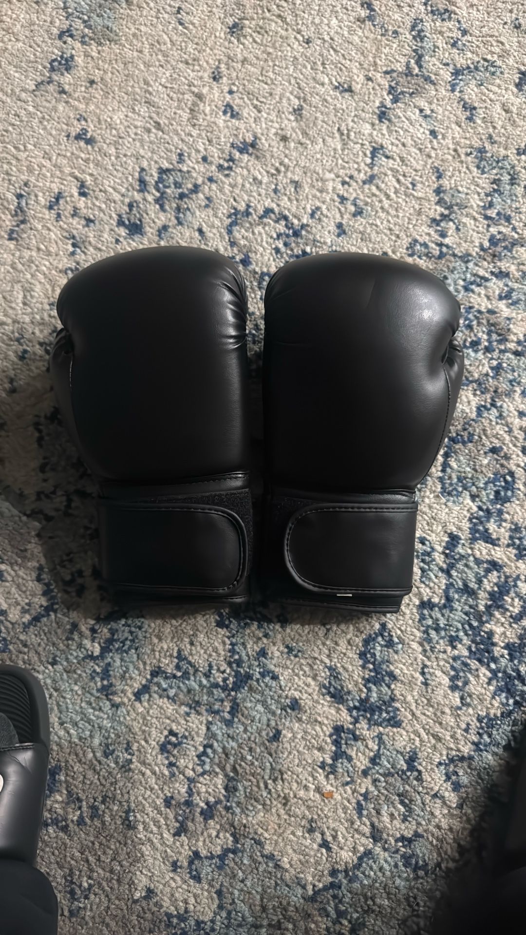 BOXING GLOVES 14oz NEW