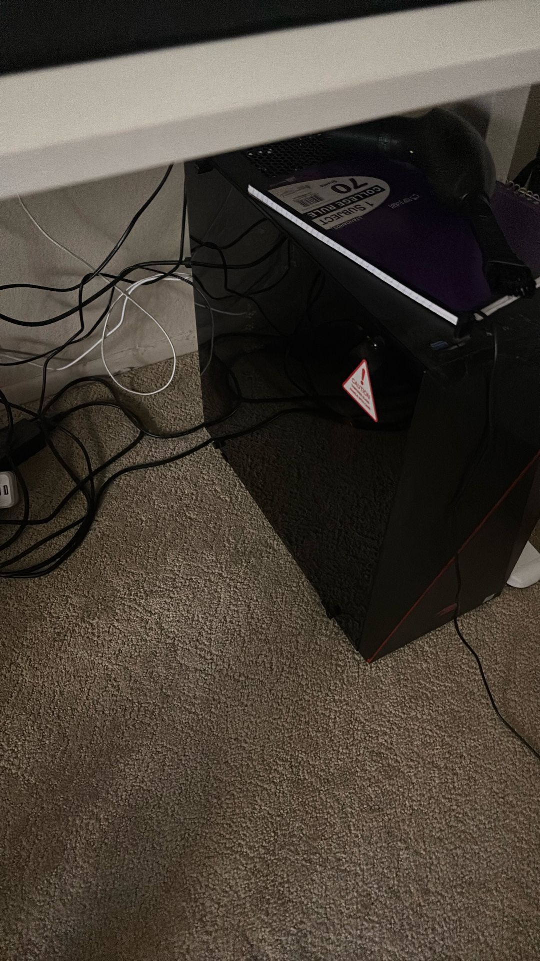 Gaming PC / 2 Gaming monitors / Ducky keyboard