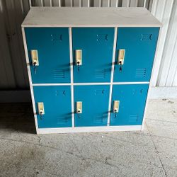 6 Lockers
