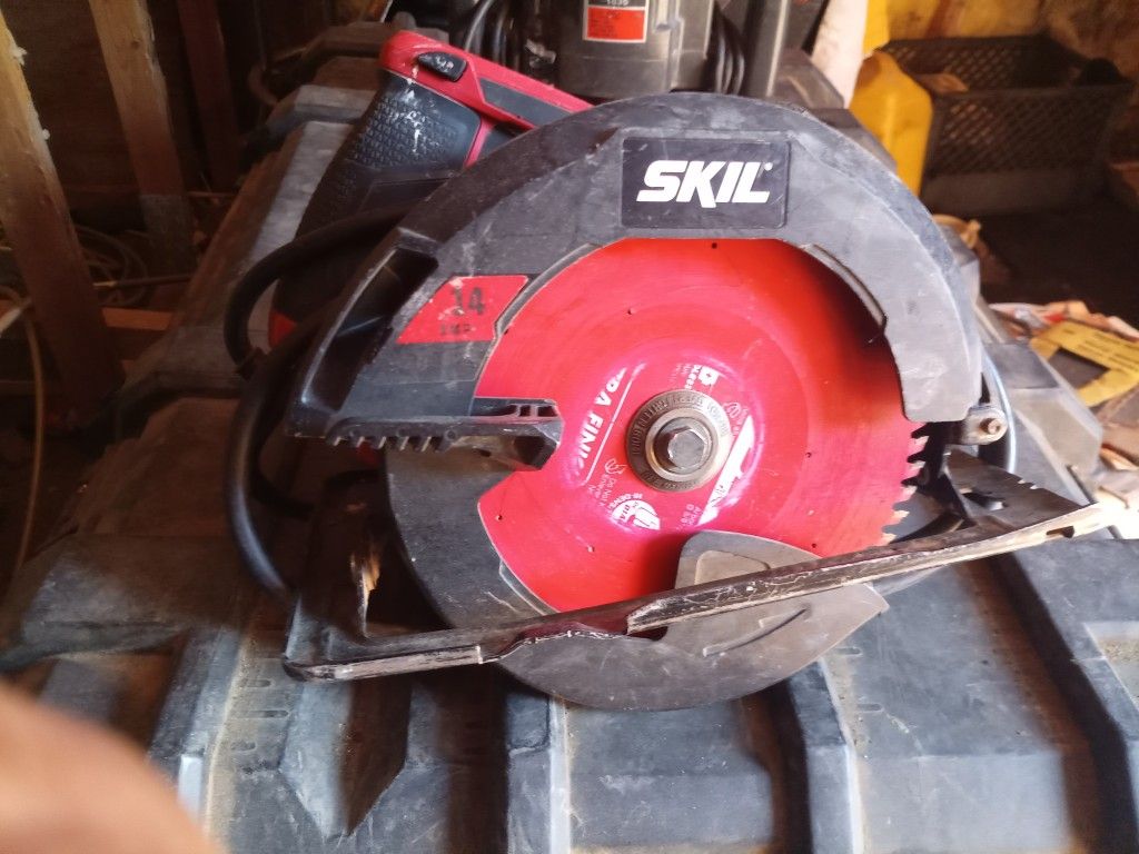 Skill Saw