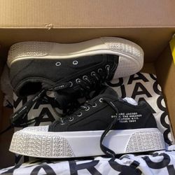 women Marc Jacob’s  shows