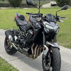 Kawasaki Z900 ABS 2023